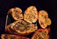 Bánh mì cháy tỏi