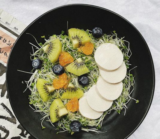 7 công thức salad hạn chế béo bụng