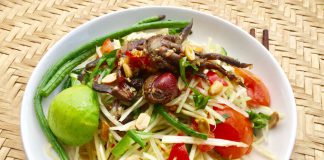 Gỏi đu đủ ba khía