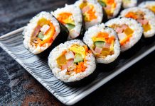Cách làm Kimbap cực ngon mà lại cực đơn giản bạn có thể thử ngay tại nhà với nồi cơm điện cao tần giảm đường Dreamer DKA-IRC118