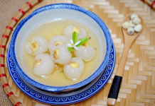 Chè long nhãn, một món ăn truyền thống của Việt Nam. Cùng vào bếp nấu món chè này với Nồi cơm điện cao tần giảm đường Dreamer DKA-IRC118