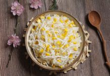 Cách làm xôi bắp dễ dàng, bạn có thể thử ngay tại nhà với nồi cơm điện cao tần giảm đường Dreamer DKA-IRC118